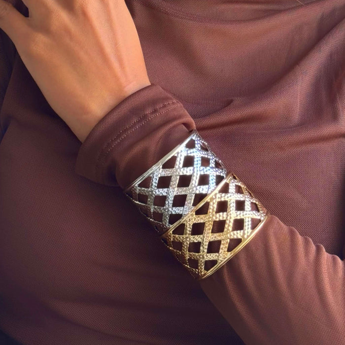 Bracelete Trançado Martelado Folheado a Ouro 18k e Prata