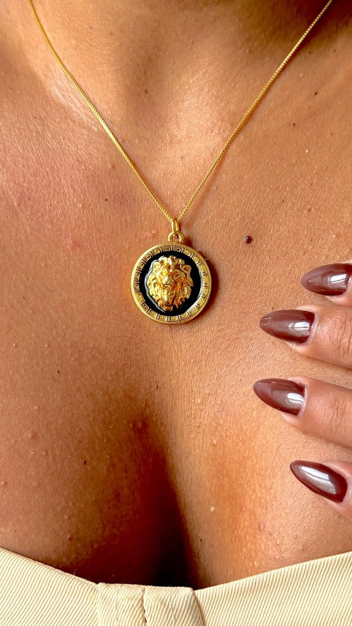 Colar Veneziana com Leão Banhado Dourado