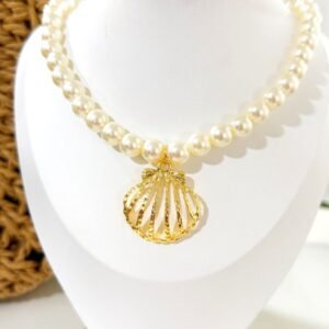Colar Pérola com Concha Martelada Folheado á OURO18k - Imagem 2