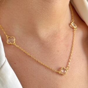 Conjunto Trevo e Brinco Dourado - Imagem 1