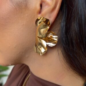 Brinco Orgânico Esculpido  Folheado a Ouro 18K ou Prata