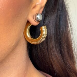 Brinco Bold Curvas Folheado a Ouro 18K ou Prata - Imagem 1