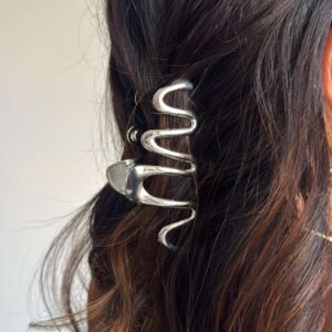 Presilha de Cabelo Ondulada Glam  Prateada ou Dourada - Imagem 2