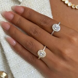 Anel Redondo com Zircônias Cravejadas Folheado a Ouro 18K ou Prata 925 com Verniz Protetor - Imagem 1