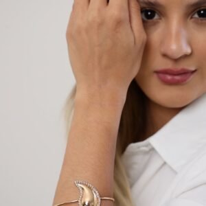 BRA177 Bracelete Gota Curvada com Pedras Cravejadas Folheado á OURO