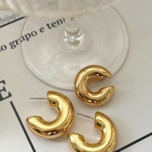 BRI555 Brinco Argola Tubo Com Piercing Fake Folheado á OURO18k