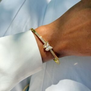 Bracelete borboleta com zircônia cravejadas folheado - Imagem 3